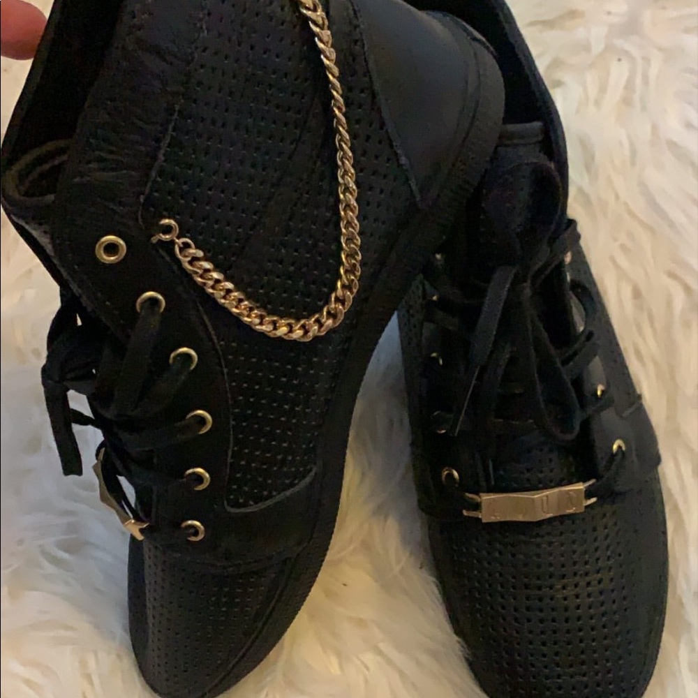 Limited edition leather vans santigold collab